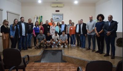 EM SOLENIDADE RALIZADA NA CÂMARA MUNICIPAL, NOVA DIRETORIA DO CONSELHO COMUNITÁRIO DE SEGURANÇA DE IGUATEMI TOMA POSSE. EM SOLENIDADE RALIZADA NA CÂMARA MUNICIPAL, NOVA DIRETORIA DO CONSELHO COMUNITÁRIO DE SEGURANÇA DE IGUATEMI TOMA POSSE.