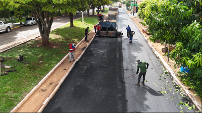 PREFEITURA DE IGUATEMI REALIZA OBRA DE RECAPEAMENTO ASFÁLTICO NA AVENIDA PRESIDENTE VARGAS, NO BAIRRO DA VILA ROSA. PREFEITURA DE IGUATEMI REALIZA OBRA DE RECAPEAMENTO ASFÁLTICO NA AVENIDA PRESIDENTE VARGAS, NO BAIRRO DA VILA ROSA.