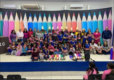 COM PEÇAS TEATRAIS E ENTREGA DE CHOCOLATES, ALUNOS DA REDE MUNICIPAL DE ENSINO DE IGUATEMI, COMEMORARAM À PÁSCOA