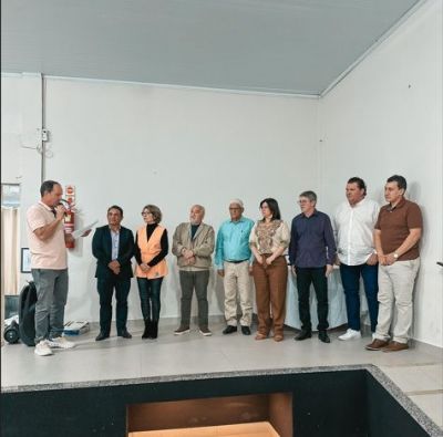 SIMTED HOMENAGEIA PREFEITO, VEREADORES E CONTROLADOR INTERNO PELA DESTINAÇÃO DE EMENDAS IMPOSITIVAS. SIMTED HOMENAGEIA PREFEITO, VEREADORES E CONTROLADOR INTERNO PELA DESTINAÇÃO DE EMENDAS IMPOSITIVAS.