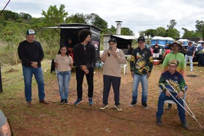 COM MAIS DE 50 BARCOS E DEZENAS DE PESCADORES 4º TORNEIO DE PESCA FOI UM VERDADEIRO SUCESSO SORTEANDO BARCO, MOTOR E CARRETINHA. COM MAIS DE 50 BARCOS E DEZENAS DE PESCADORES 4º TORNEIO DE PESCA FOI UM VERDADEIRO SUCESSO SORTEANDO BARCO, MOTOR E CARRETINHA.