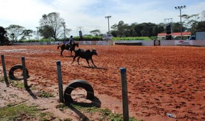 IGUATEMI SEDIOU 3ª ETAPA DO CIRCUITO PROFISSIONAL DO LAÇO COMPRIDO NOS DIAS 10-11-12/07/2015. IGUATEMI SEDIOU 3ª ETAPA DO CIRCUITO PROFISSIONAL DO LAÇO COMPRIDO NOS DIAS 10-11-12/07/2015.