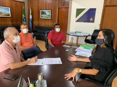 PREFEITO DR LÍDIO ESTABELECE PARCERIAS COM GOVERNO NA SAD/MS. PREFEITO DR LÍDIO ESTABELECE PARCERIAS COM GOVERNO NA SAD/MS.