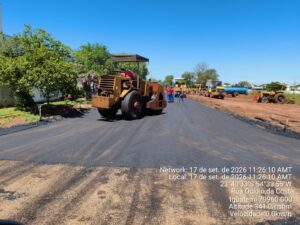 COM A APLICAÇÃO DO CBUQ PREFEITURA DE IGUATEMI INICIA PAVEMENTAÇÃO ASFÁLTICA DA RUA OCÍDIO DA COSTA NO BAIRRO DA VILA NOVA.
